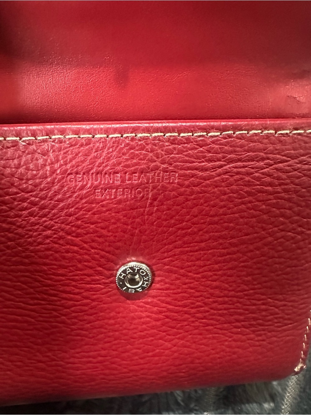Brighton Red Pebbled Leather Wallet - Picture 8 of 8